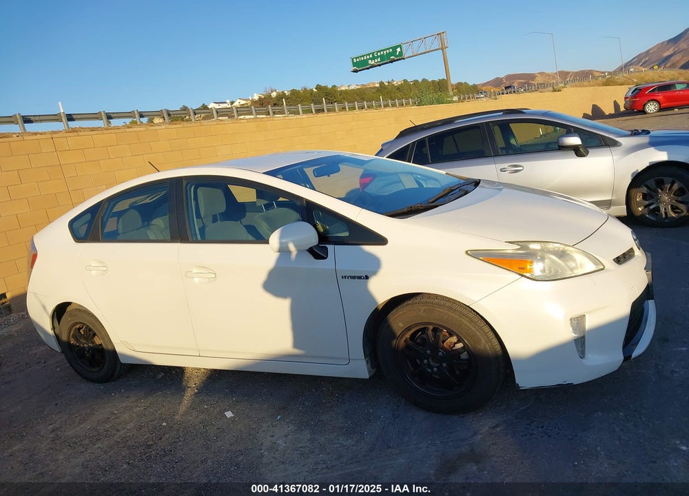 2013 TOYOTA PRIUS TWO VIN: JTDKN3DU4D5592391