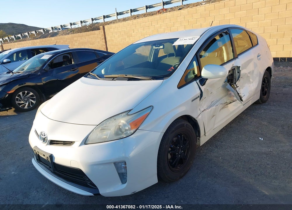 2013 TOYOTA PRIUS TWO VIN: JTDKN3DU4D5592391