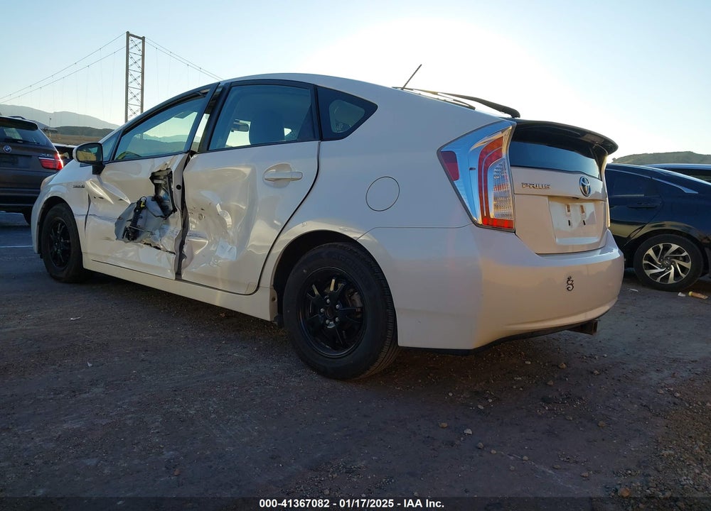 2013 TOYOTA PRIUS TWO VIN: JTDKN3DU4D5592391