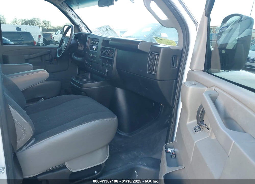 2022 CHEVROLET EXPRESS CARGO RWD 2500 REGULAR WHEELBASE WT VIN: 1GCWGAFP2N1158776