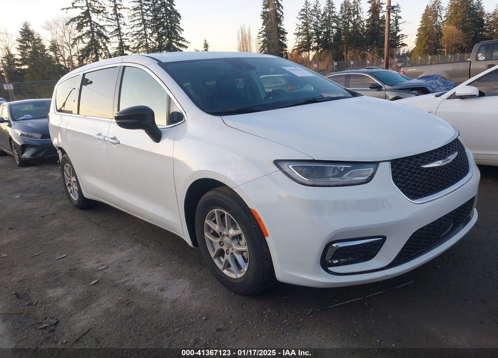 2024 CHRYSLER PACIFICA TOURING L VIN: 2C4RC1BG4RR155085