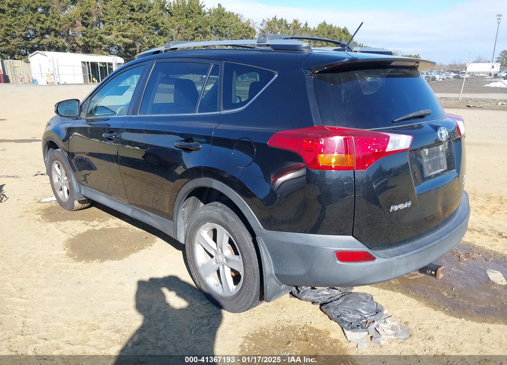 2013 TOYOTA RAV4 XLE VIN: 2T3RFREV7DW054704