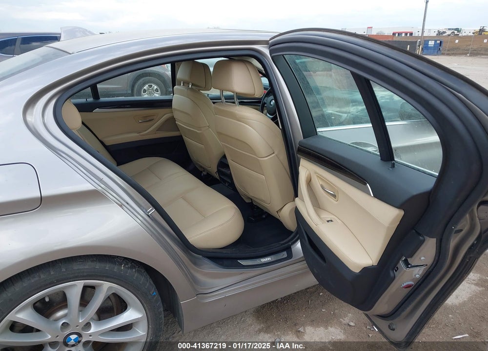 2016 BMW 535 VIN: WBA5B1C58GG132712