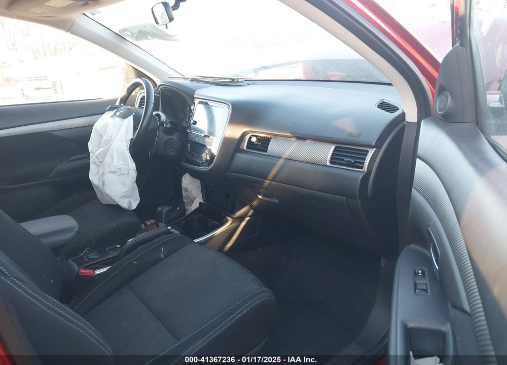 2018 MITSUBISHI OUTLANDER SE VIN: JA4AD3A30JZ011171