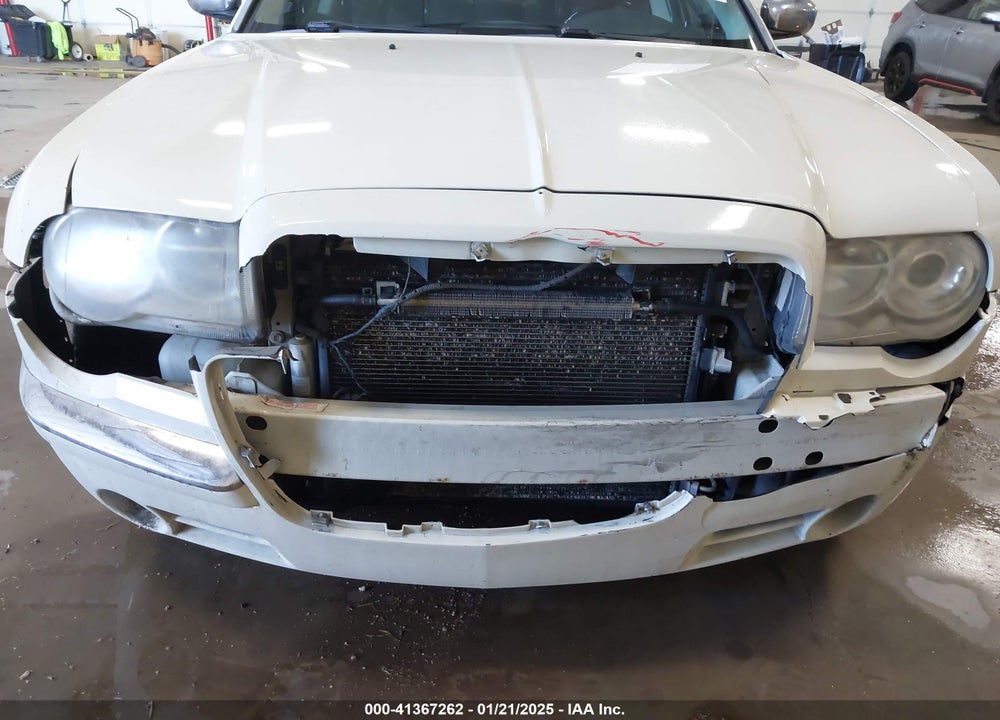 2008 CHRYSLER 300C HEMI VIN: 2C3KA63H28H158037