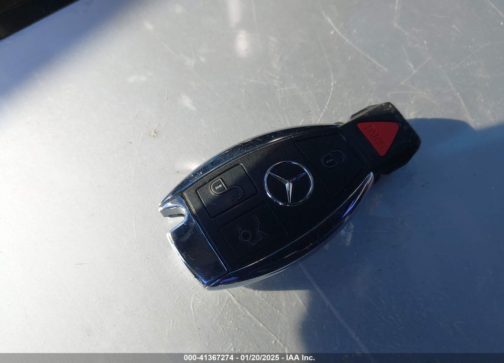 2014 MERCEDES-BENZ C 250 LUXURY/SPORT VIN: WDDGF4HB3EA935210