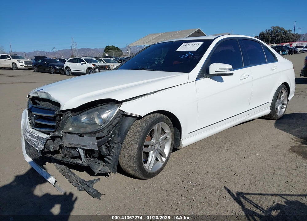 2014 MERCEDES-BENZ C 250 LUXURY/SPORT VIN: WDDGF4HB3EA935210