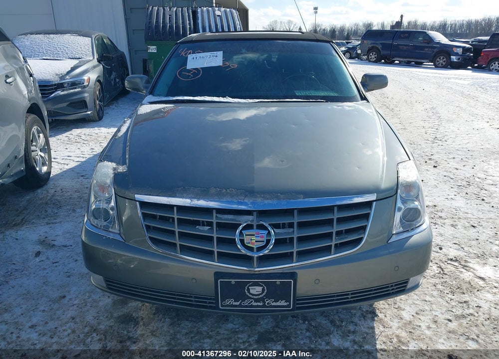 2011 CADILLAC DTS VIN: 1G6KH5E62BU150332