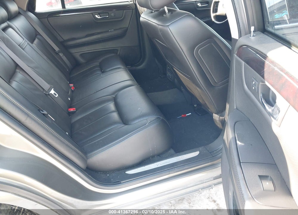 2011 CADILLAC DTS VIN: 1G6KH5E62BU150332