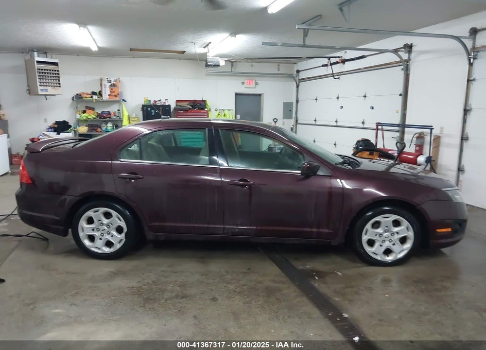 2011 FORD FUSION VIN: 3FAHP0HA2BR165052