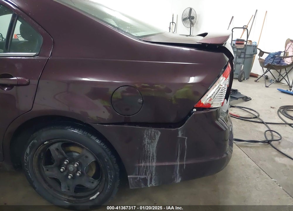 2011 FORD FUSION VIN: 3FAHP0HA2BR165052