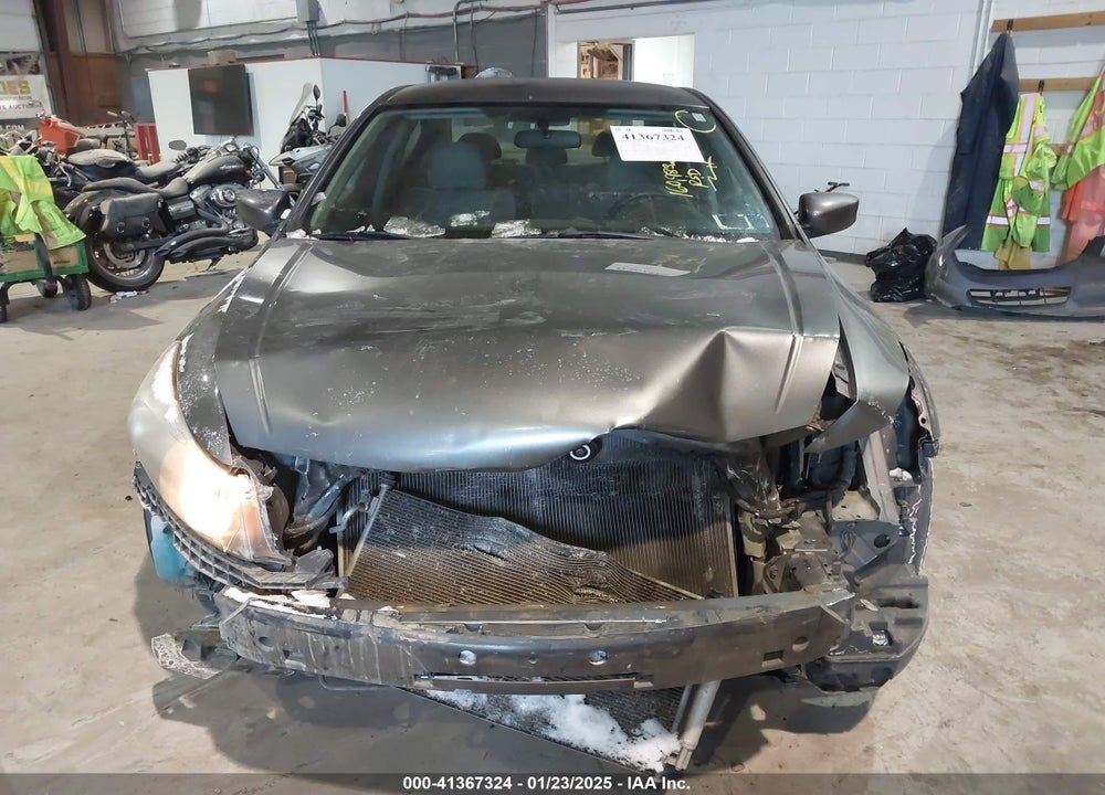 2011 HONDA ACCORD 2.4 LX VIN: 1HGCP2F37BA085102