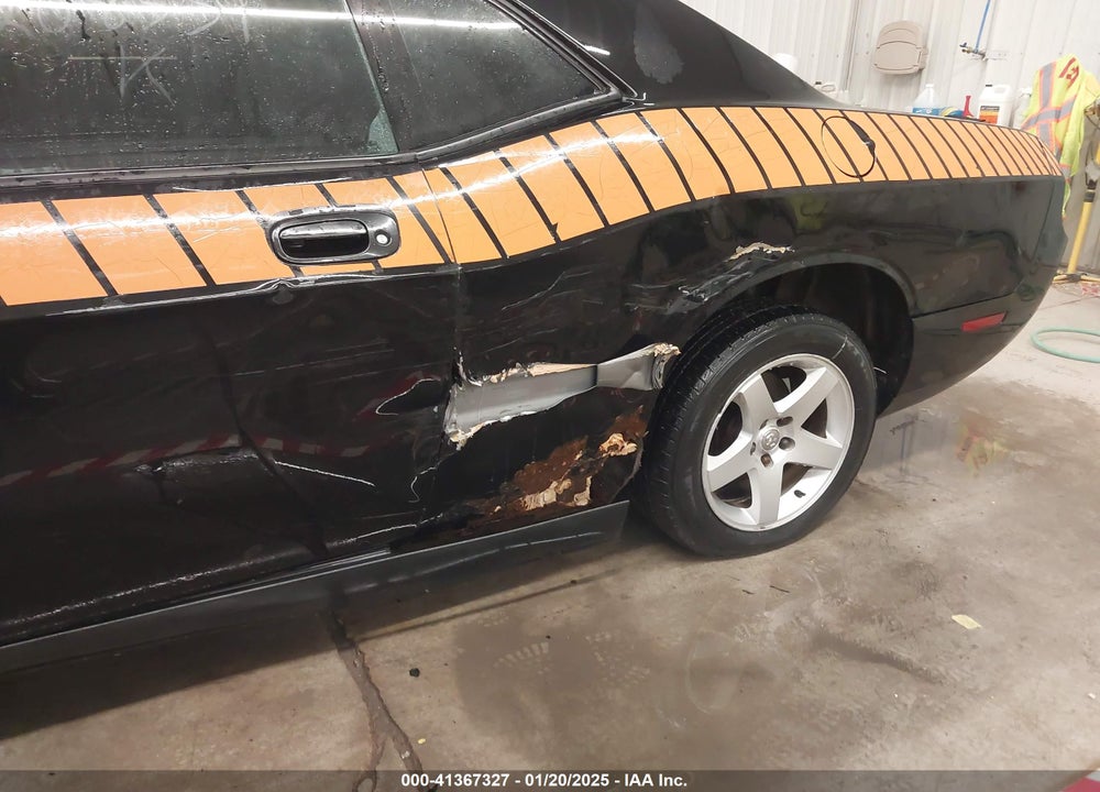 2010 DODGE CHALLENGER VIN: 2B3CJ4DV7AH208334