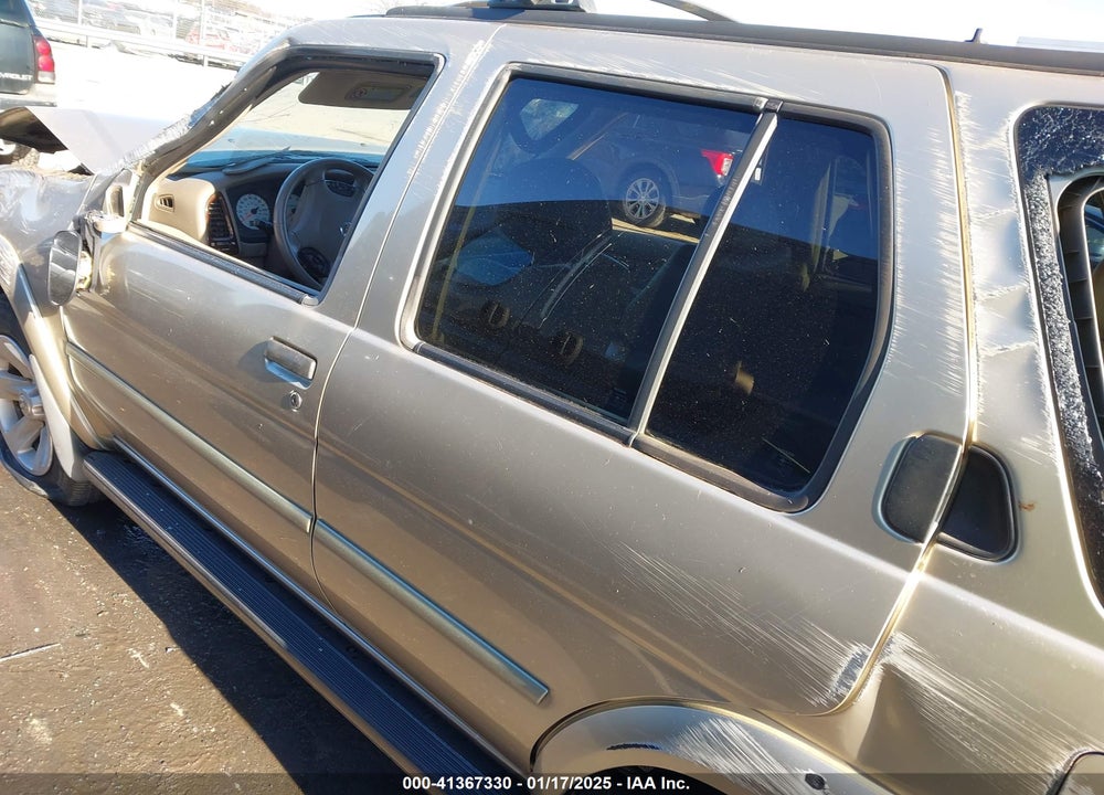 2002 NISSAN PATHFINDER VIN: JN8DR09Y02W719026