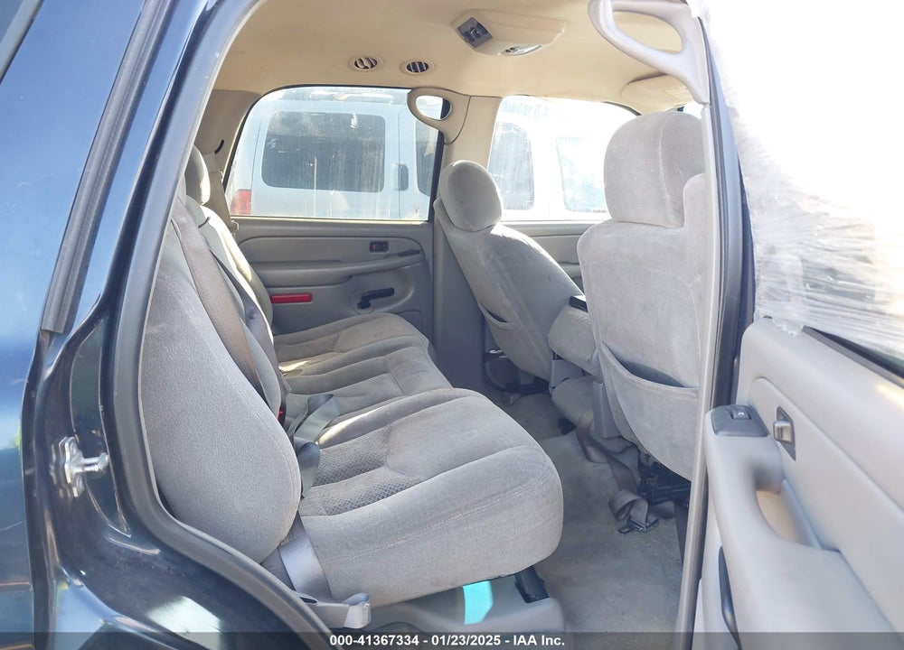 2004 CHEVROLET TAHOE LS VIN: 1GNEC13V04R234318