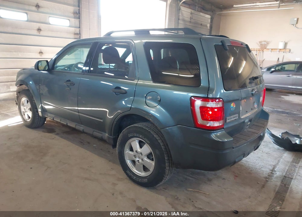 2011 FORD ESCAPE VIN: 1FMCU9D71BKC22210