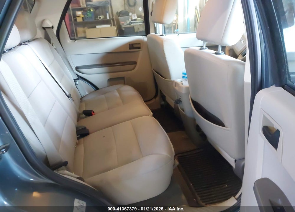 2011 FORD ESCAPE VIN: 1FMCU9D71BKC22210