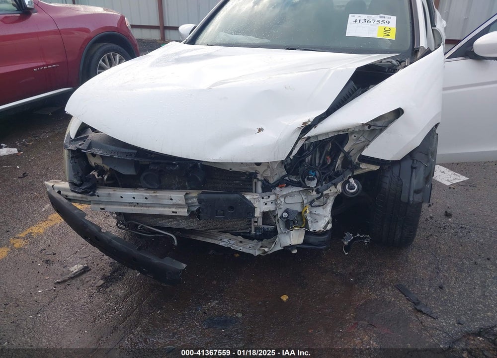 2011 HONDA ACCORD VIN: 1HGCP2F32BA078056