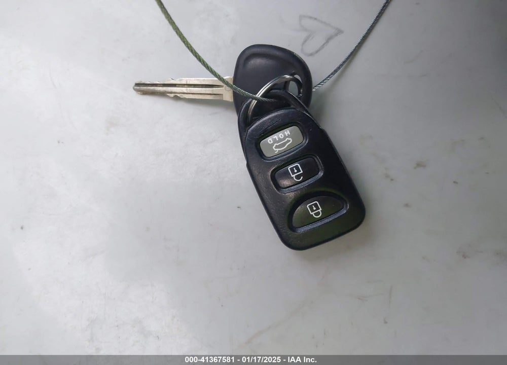 2010 HYUNDAI ELANTRA BLUE/GLS/SE VIN: KMHDU4AD9AU898229