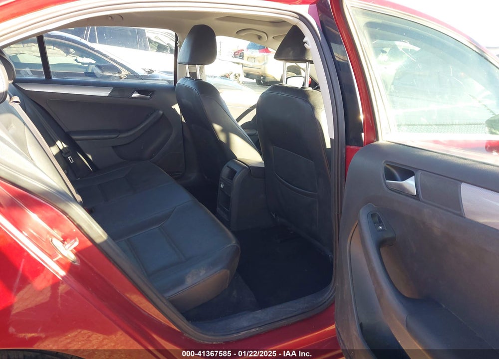 2018 VOLKSWAGEN JETTA VIN: 3VWDB7AJ4JM224590