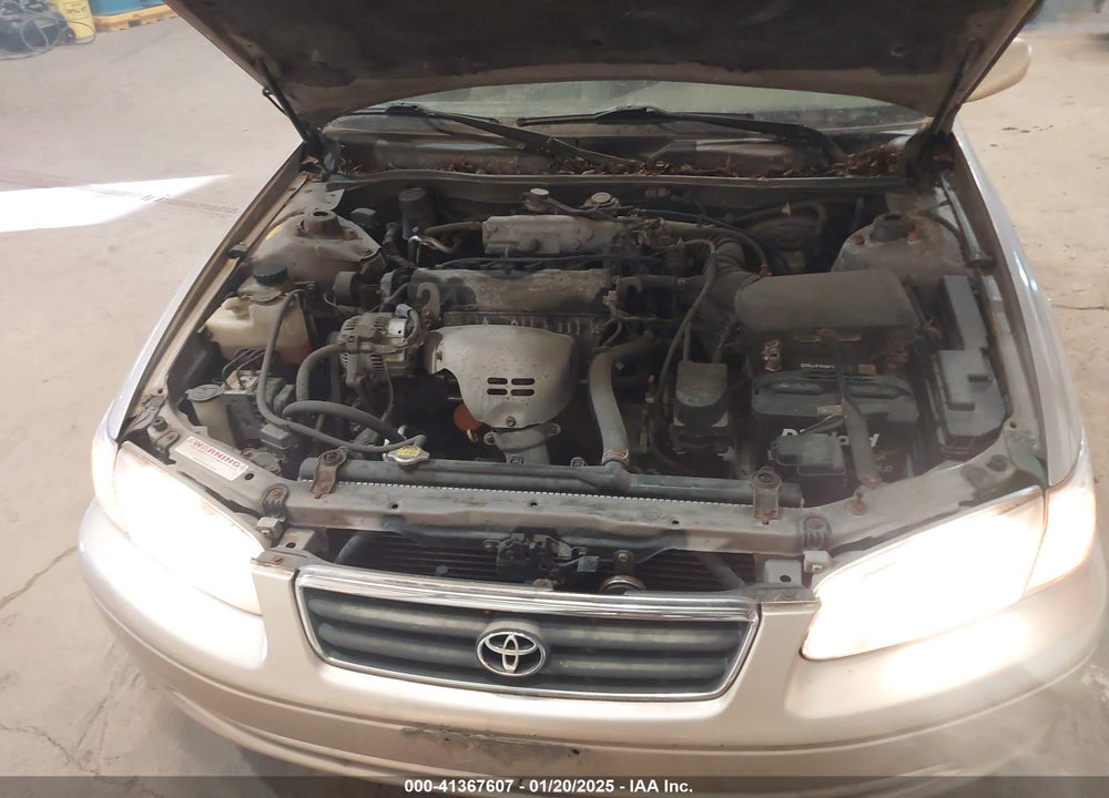 2000 TOYOTA CAMRY LE VIN: 4T1BG28K2YU962239