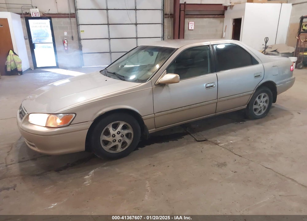 2000 TOYOTA CAMRY LE VIN: 4T1BG28K2YU962239
