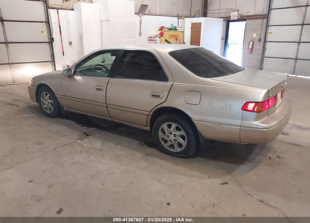 2000 TOYOTA CAMRY LE VIN: 4T1BG28K2YU962239