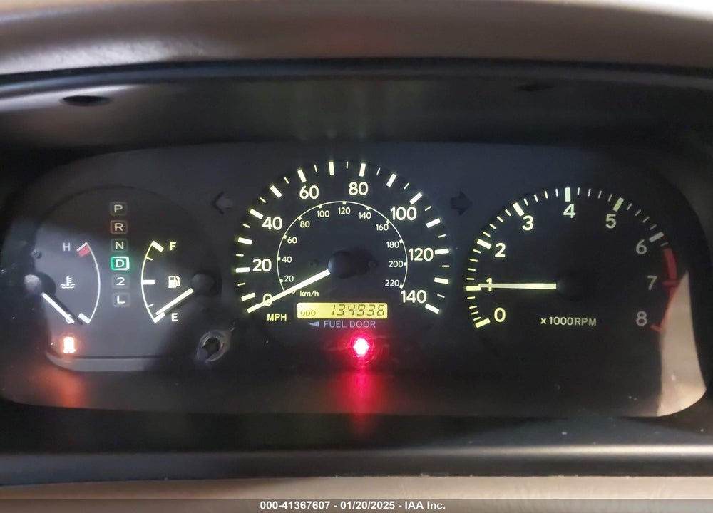 2000 TOYOTA CAMRY LE VIN: 4T1BG28K2YU962239