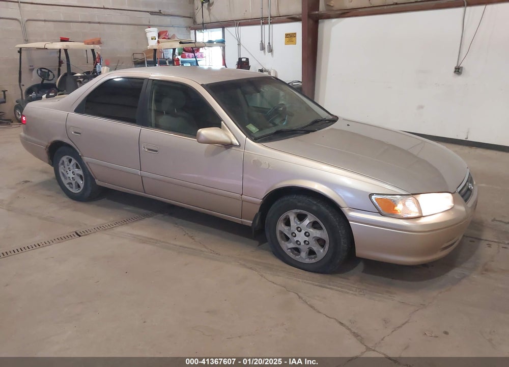 2000 TOYOTA CAMRY LE VIN: 4T1BG28K2YU962239
