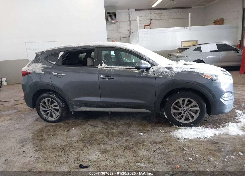 2018 HYUNDAI TUCSON SEL VIN: KM8J33A40JU669079