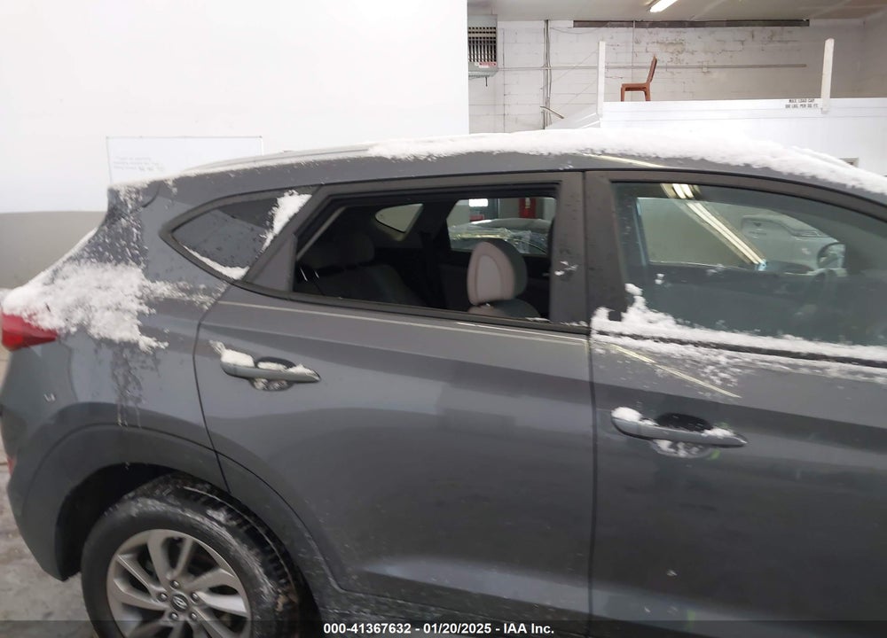 2018 HYUNDAI TUCSON SEL VIN: KM8J33A40JU669079
