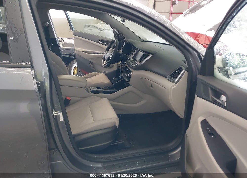 2018 HYUNDAI TUCSON SEL VIN: KM8J33A40JU669079