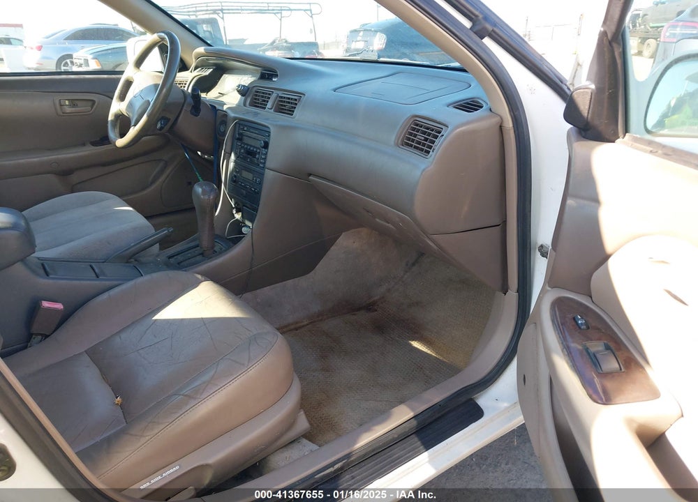 2001 TOYOTA CAMRY XLE V6 VIN: 4T1BF28K91U968760