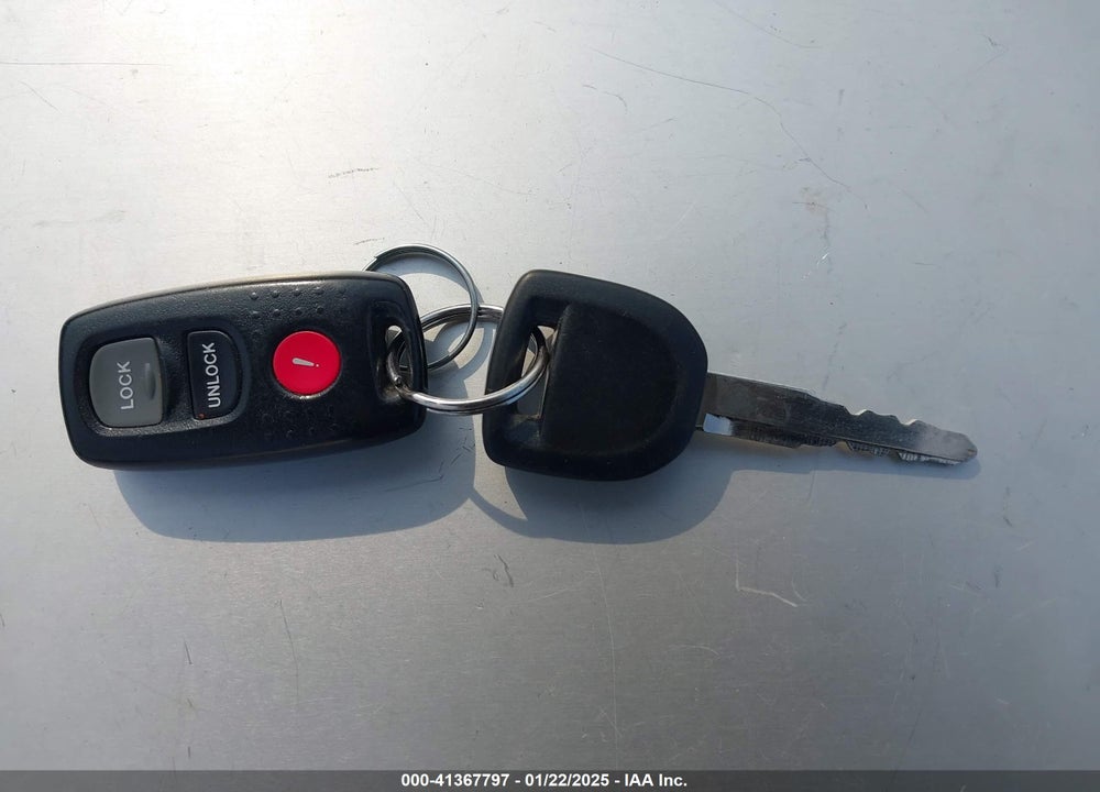 2005 MAZDA 3 S VIN: JM1BK323651238285