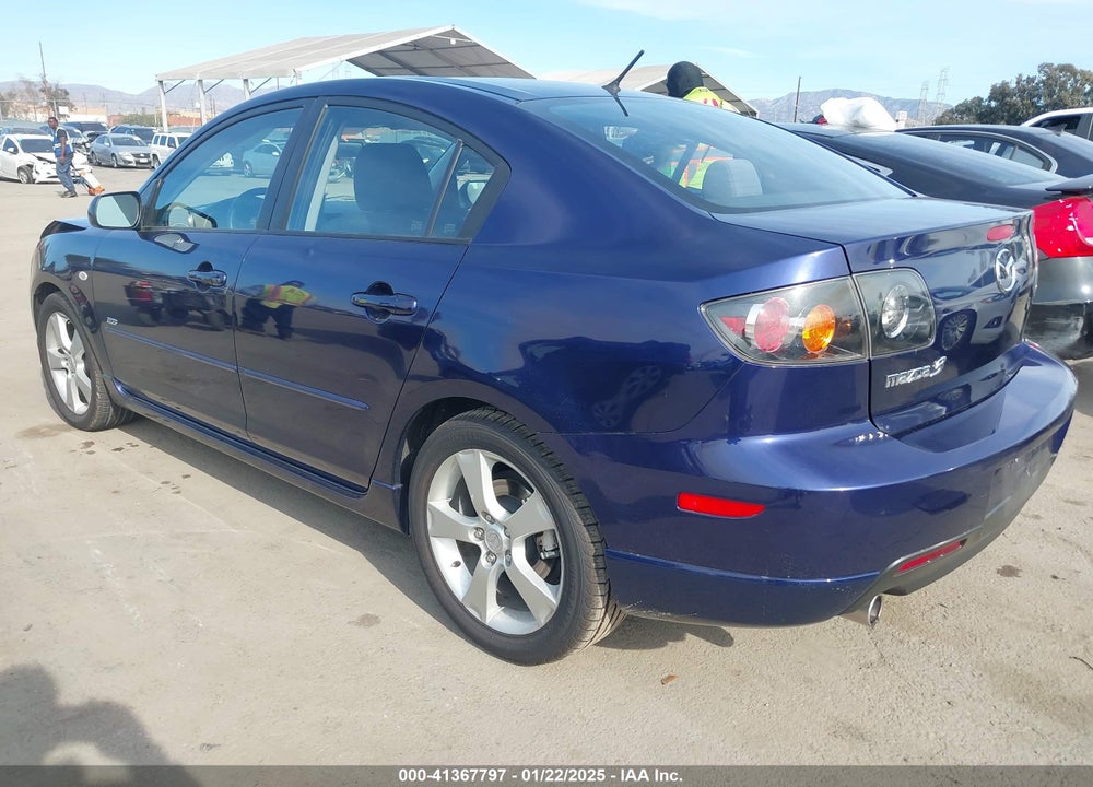2005 MAZDA 3 S VIN: JM1BK323651238285