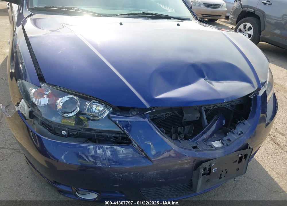 2005 MAZDA 3 S VIN: JM1BK323651238285
