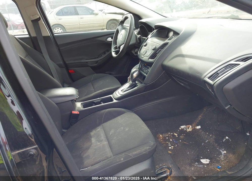2018 FORD FOCUS SE VIN: 1FADP3FE1JL285153