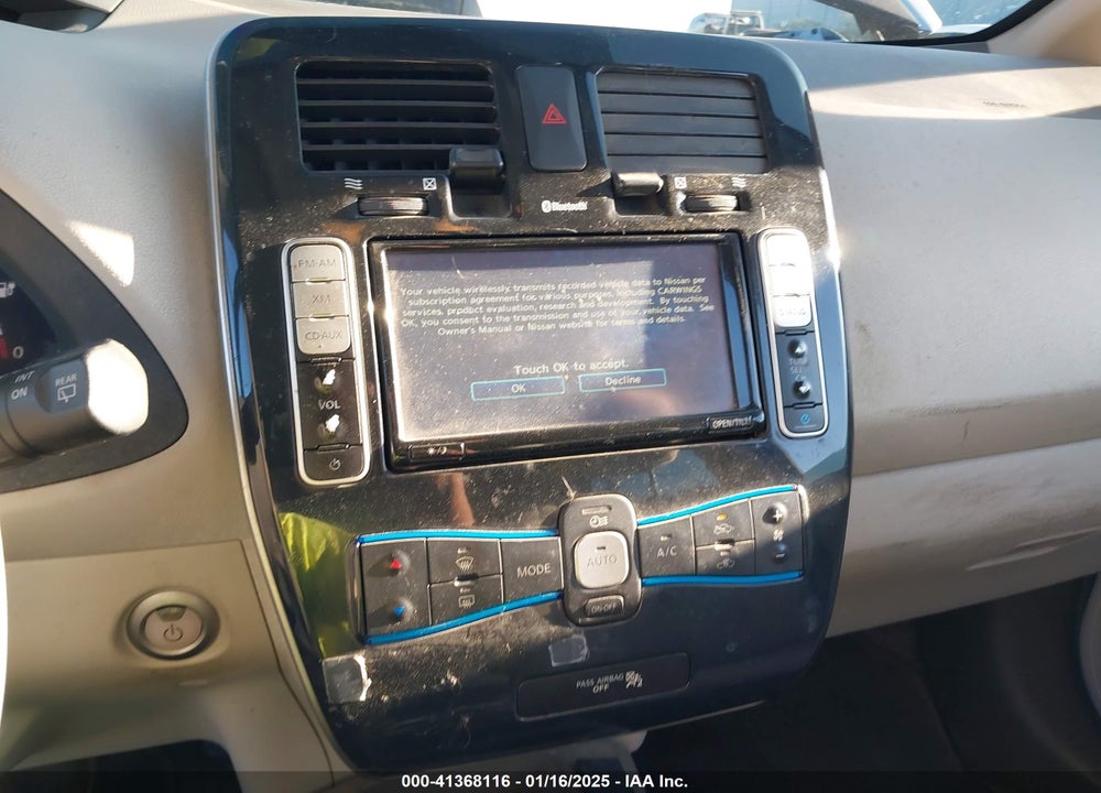 2011 NISSAN LEAF SL VIN: JN1AZ0CP9BT006841