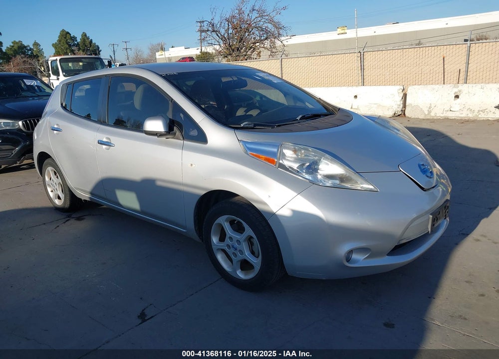 2011 NISSAN LEAF SL VIN: JN1AZ0CP9BT006841
