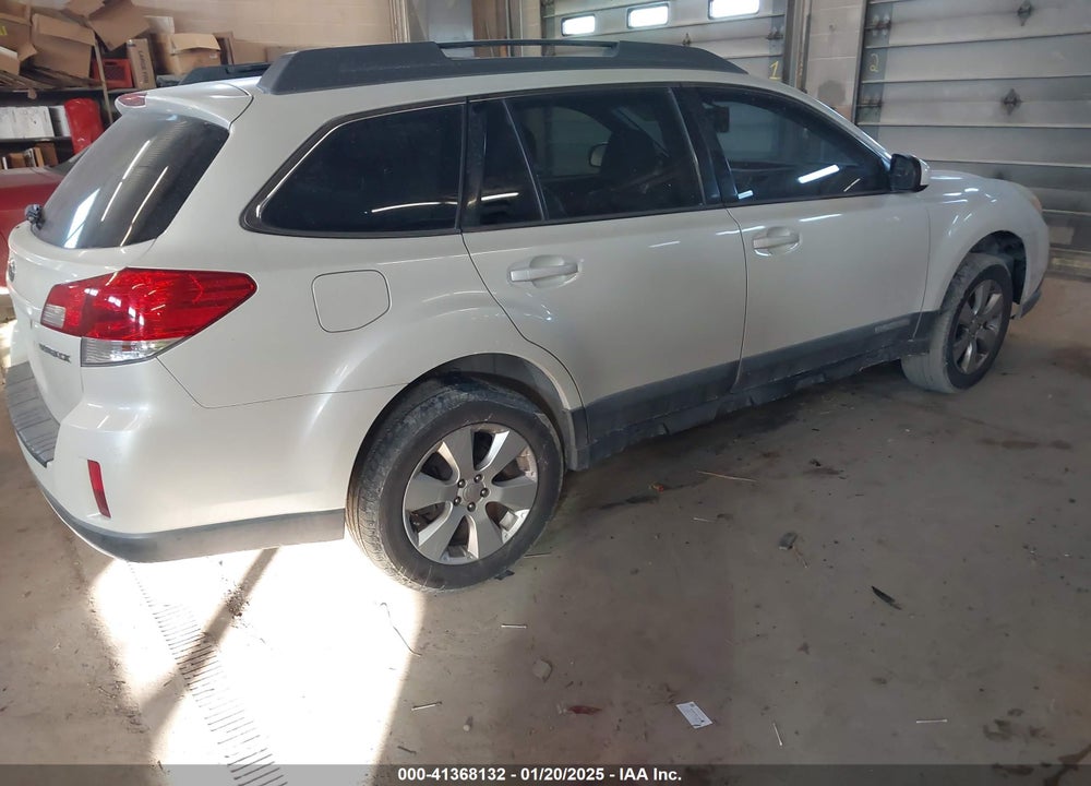 2010 SUBARU OUTBACK 2.5I LIMITED VIN: 4S4BRBKC6A3355879