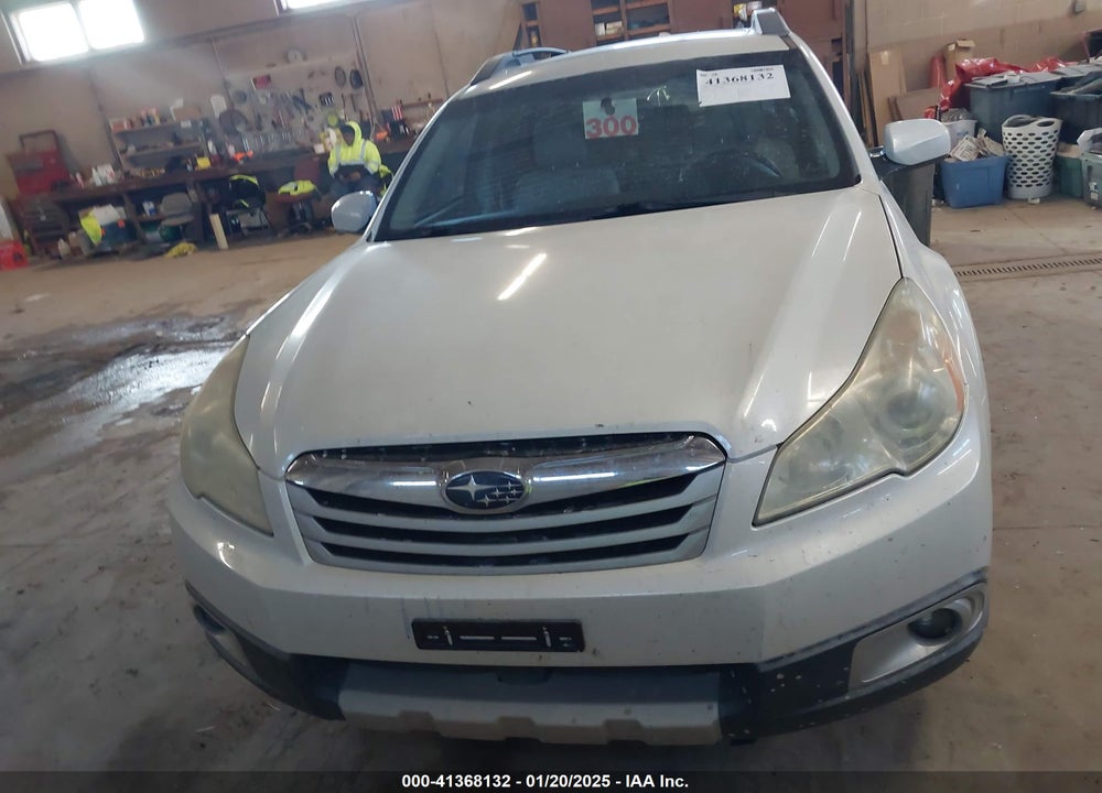 2010 SUBARU OUTBACK 2.5I LIMITED VIN: 4S4BRBKC6A3355879