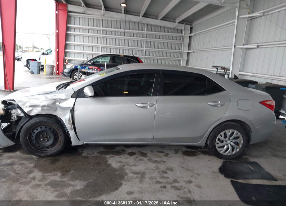 2017 TOYOTA COROLLA LE VIN: 5YFBURHE1HP714562
