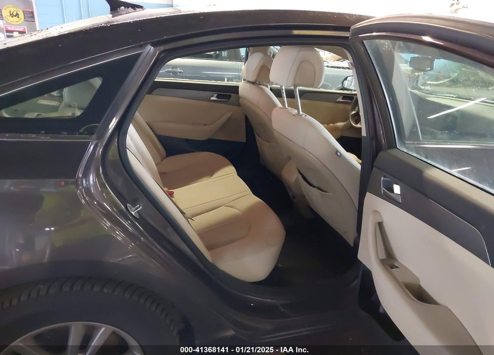 2017 HYUNDAI SONATA SE VIN: 5NPE24AF2HH463976