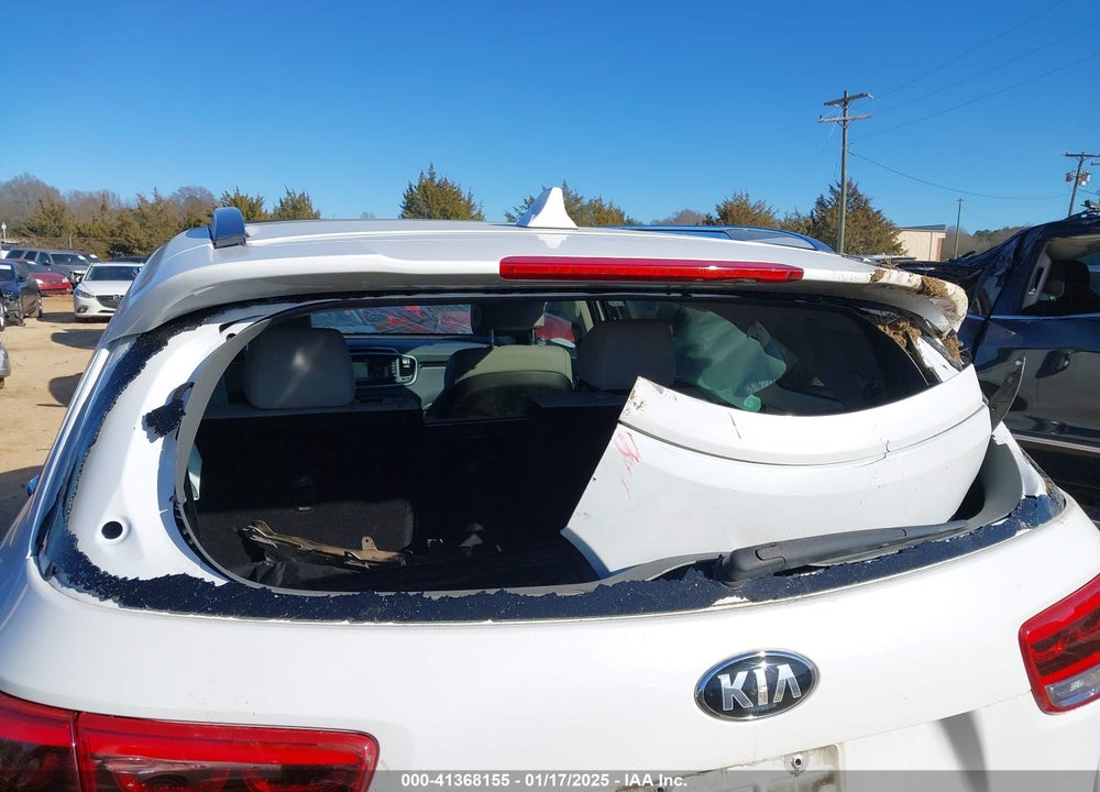 2017 KIA SORENTO 3.3L SX VIN: 5XYPK4A5XHG314075