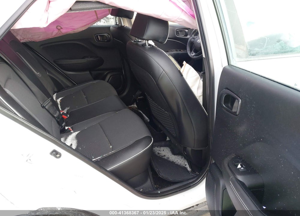 2022 HYUNDAI VENUE LIMITED VIN: KMHRC8A37NU135218