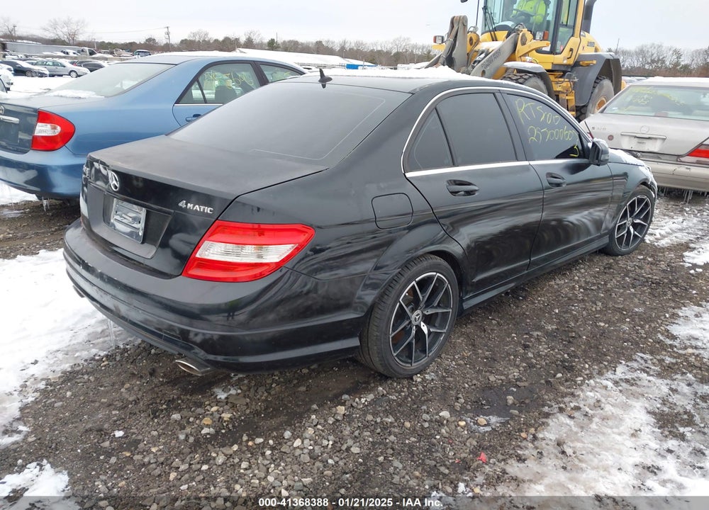 2011 MERCEDES-BENZ C CLASS VIN: WDDGF8BB1BR147328