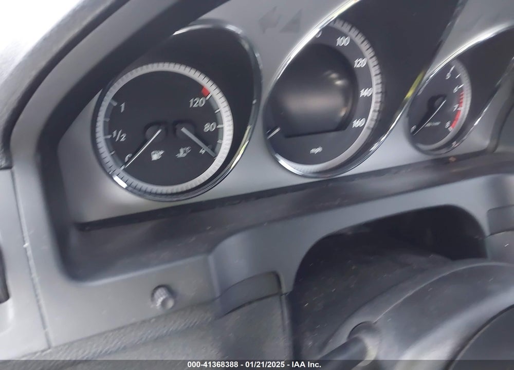 2011 MERCEDES-BENZ C CLASS VIN: WDDGF8BB1BR147328