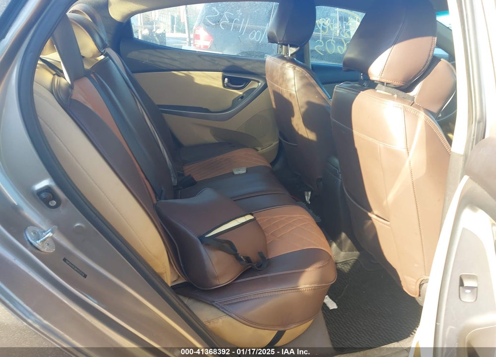 2011 HYUNDAI ELANTRA VIN: 5NPDH4AE9BH052079