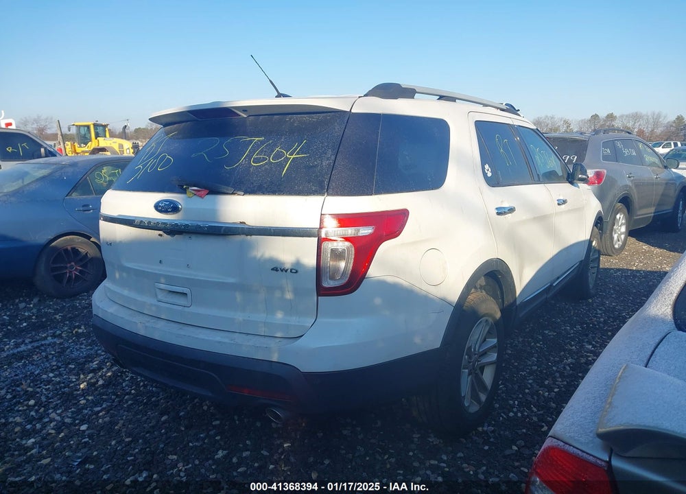 2011 FORD EXPLORER XLT VIN: 1FMHK8D86BGA74637