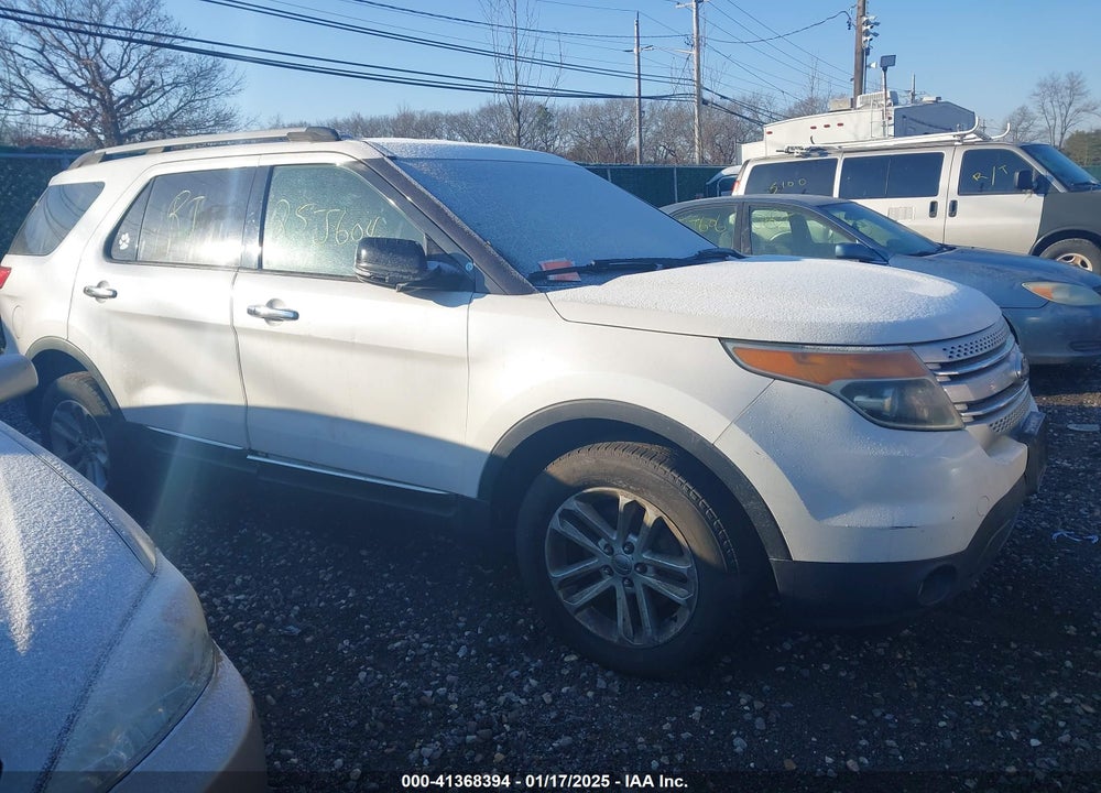 2011 FORD EXPLORER XLT VIN: 1FMHK8D86BGA74637